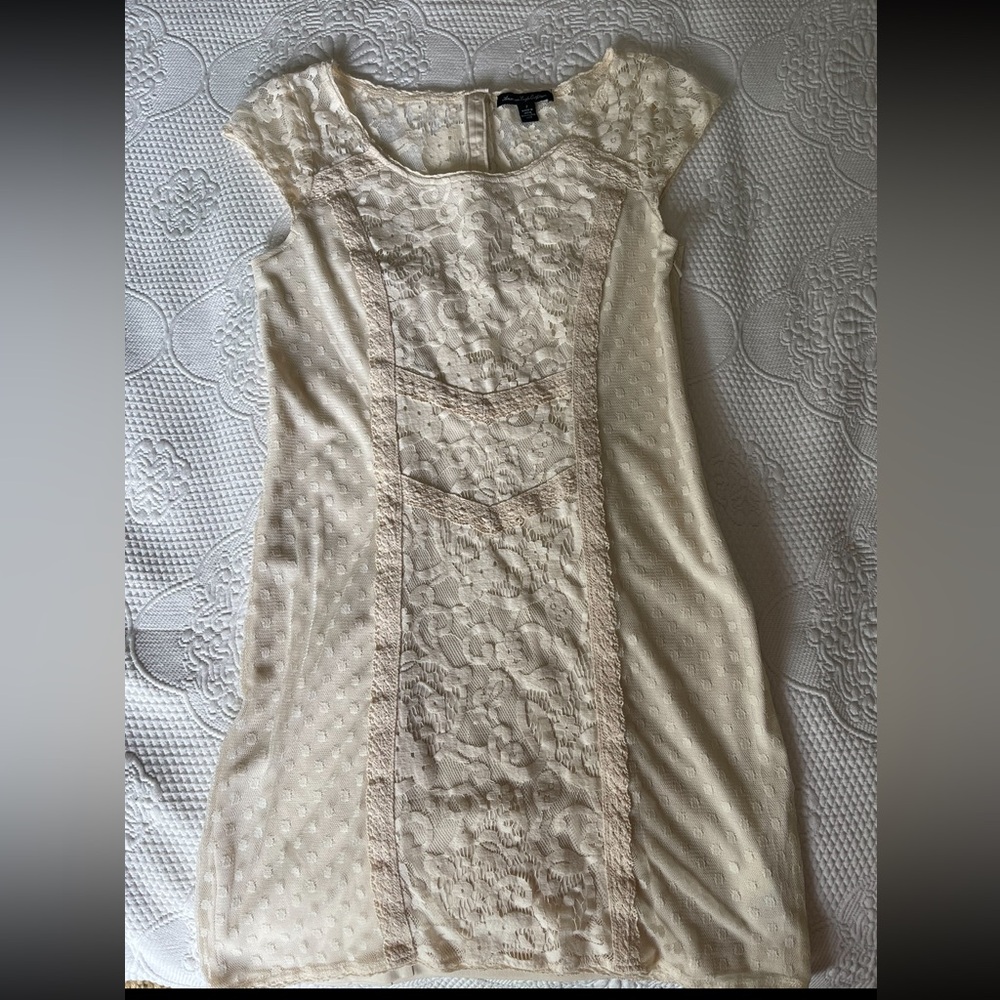AMERICAN EAGLE - Cream Lace Dress